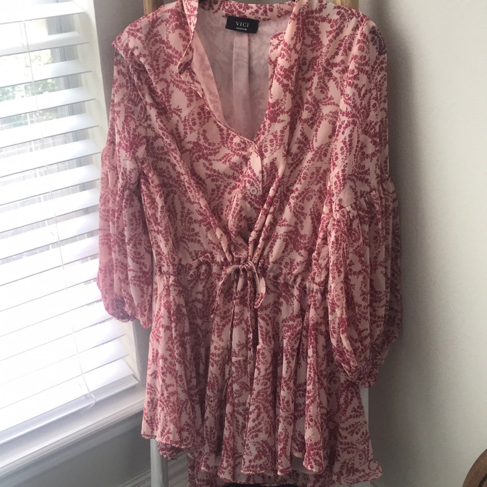 Cutest little summer dress from Vici! Size medium!